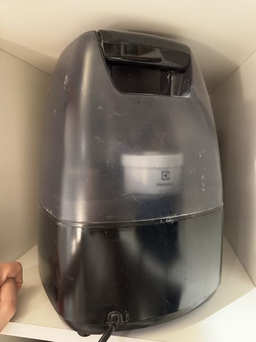 Зволожувач повітря electrolux
