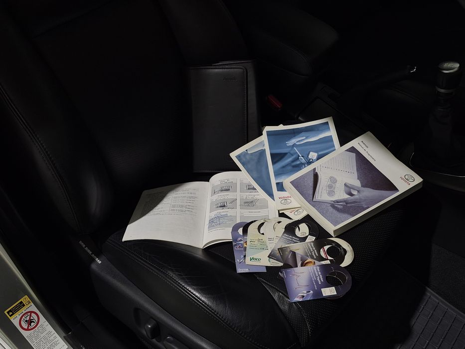 Toyota Avensis SW — fotografia 12