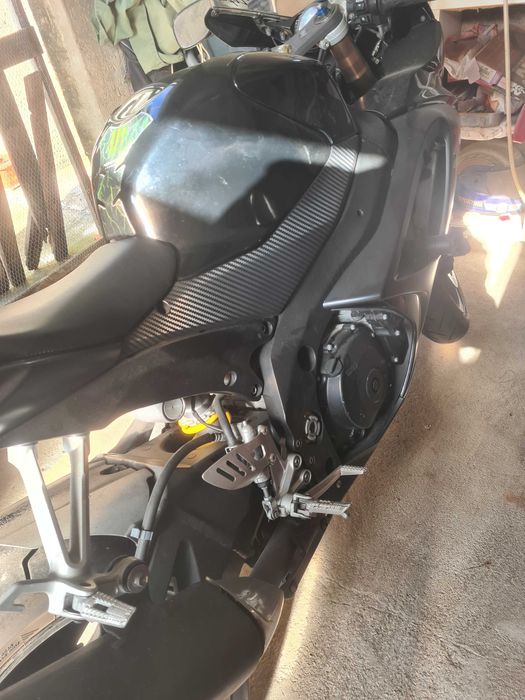 Suzuki gsxr1000 k7