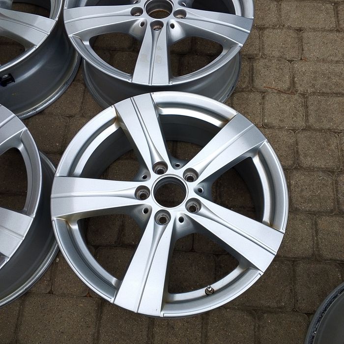 alufelgi jak Nowe Dezent z czujnikami 4 szt 17 cali Oryginał Mercedes VW Audi Skoda