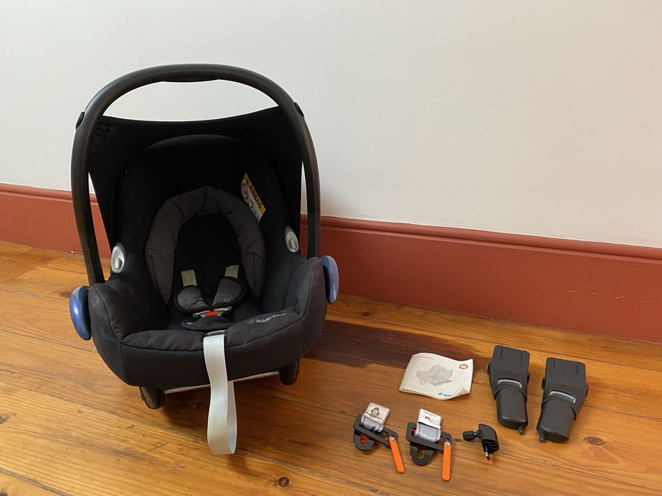Carrinho Bébé Confort Loola 3 + alcofa + CabrioFix + adaptadores