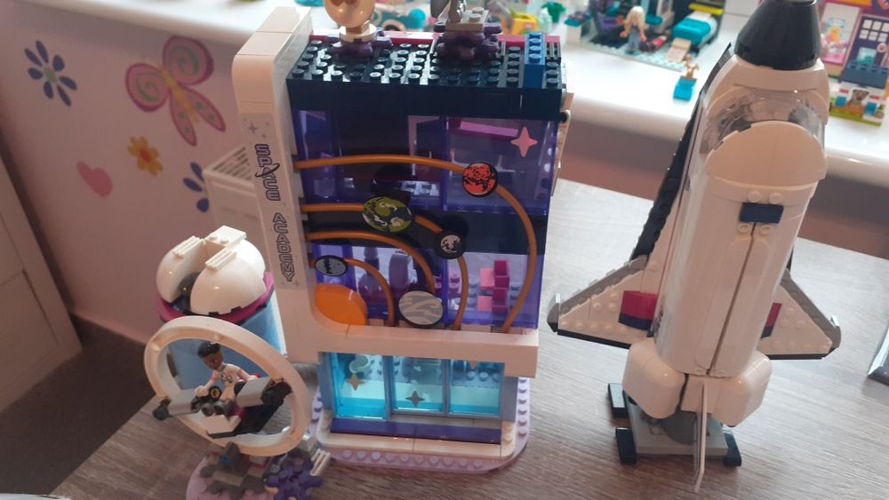 Lego friends 41713 kosmiczna akademia Oliwii