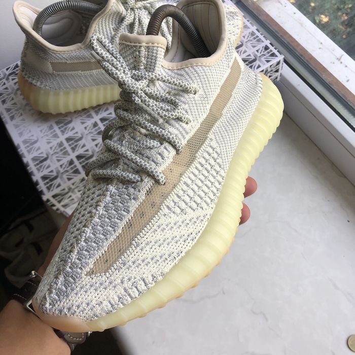 Жіночі Кросівки Adidas Yeezy Boost 350 V2