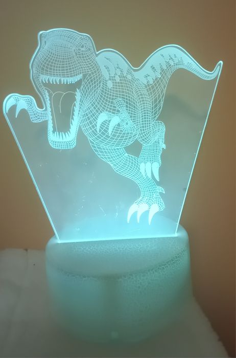 Lampka 3D zmienia kolory