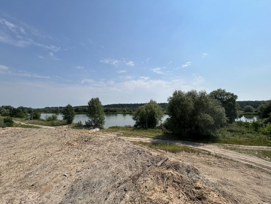 Перша лінія від водойми, ділянка під будівництво, можливий поділ