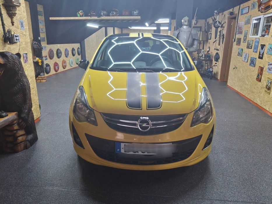 Vendo magnífico automóvel