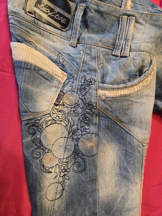 Calças personalizadas em ganga