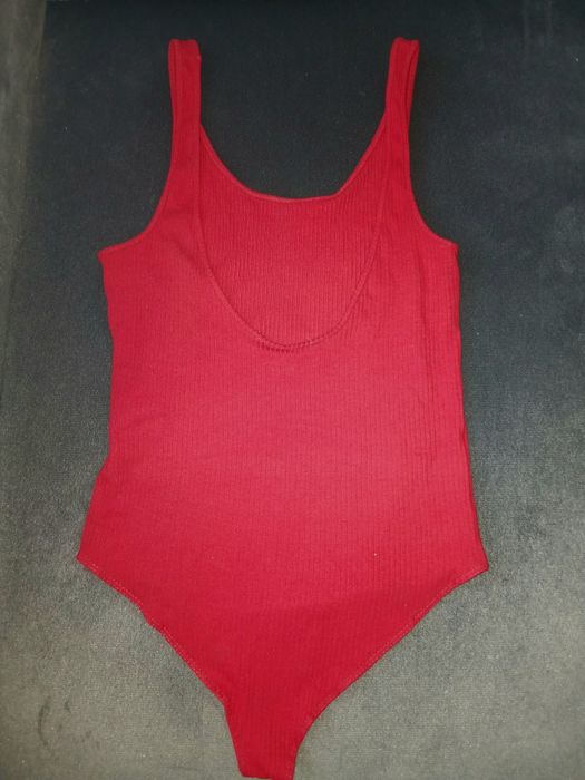 Body czerwone Pull and Bear M 38 bluzka top