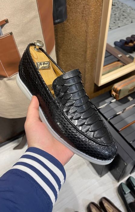 Лоферы Loro Piana  из кожи питона мужские