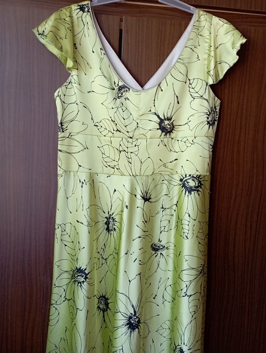 Suknia  nowa  L/40