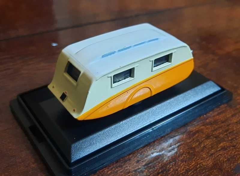Roulote dies-cast à escala 1/148 da Oxford
