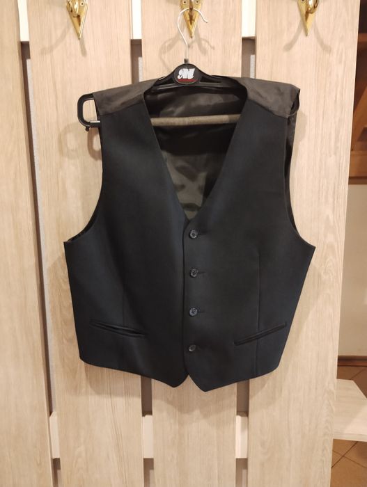 Garnitur meski granatowy trzyczęściowy