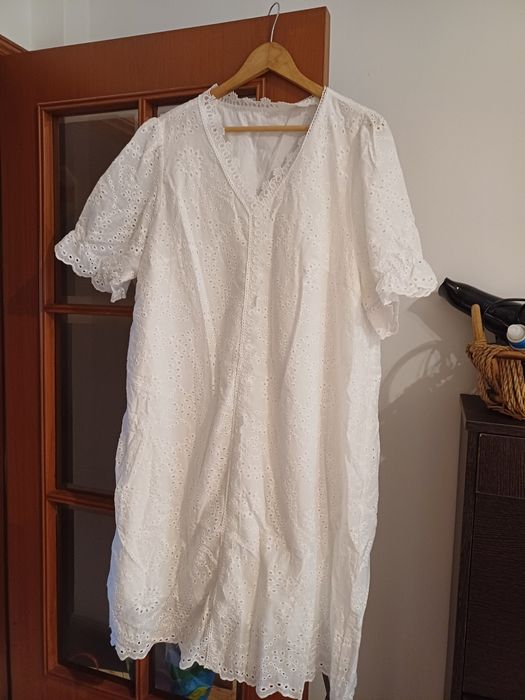Vestido bordado inglês 67cm cava