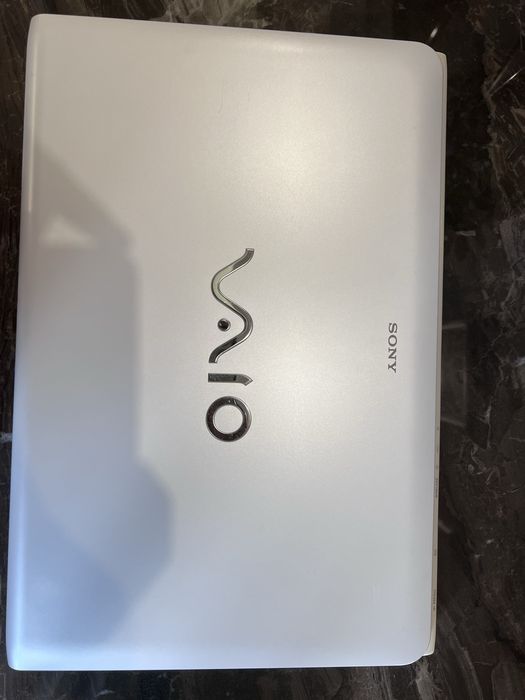 Продам ноутбук Sony VAIO 15.6” у хорошому стані