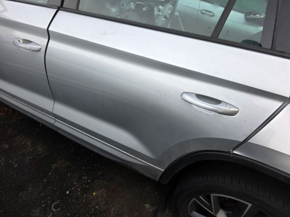 Drzwi lewy tył kompletne skoda KODIAQ LA7W kompletne