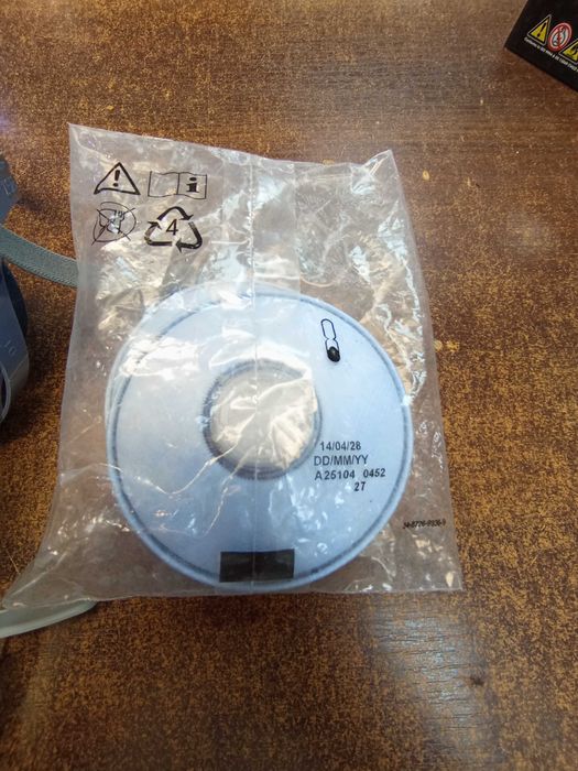 /777/ Maska przeciwpyłowa 3M, NOWA!!! L, 7503