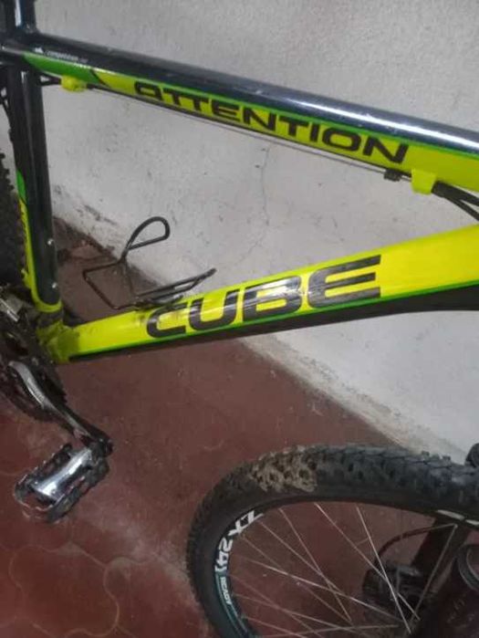 Bicicleta BTT Cube 26” - Quadro M - Shimano Deore