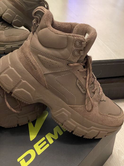 Кросівки жіночі Demix, 37 розмір