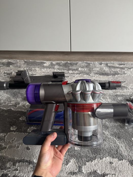 Пилосос Dyson V8