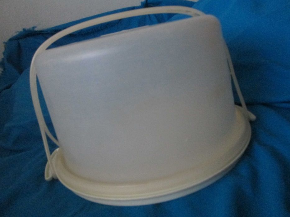 Tupperware  dos anos 80 a estrear