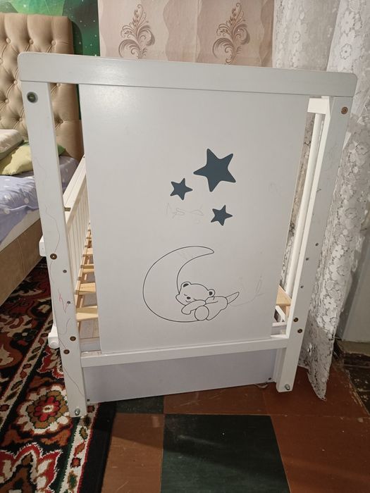 Продам детскую кроватку