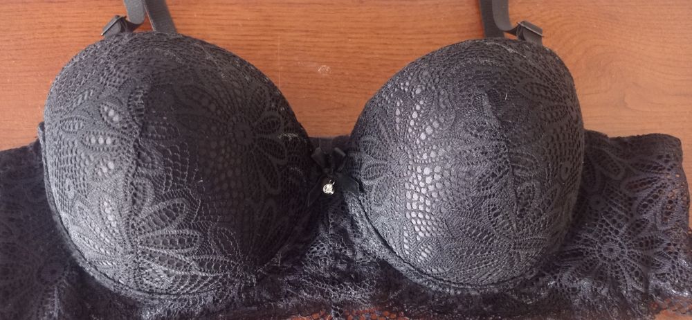 Новый кружевной бюстгальтер с пуш ап 80в