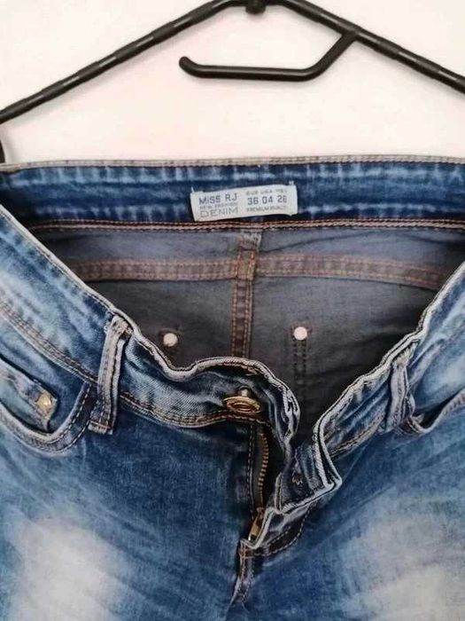Świetne jeansy damskie, miękkie i wygodne, rozm. 36