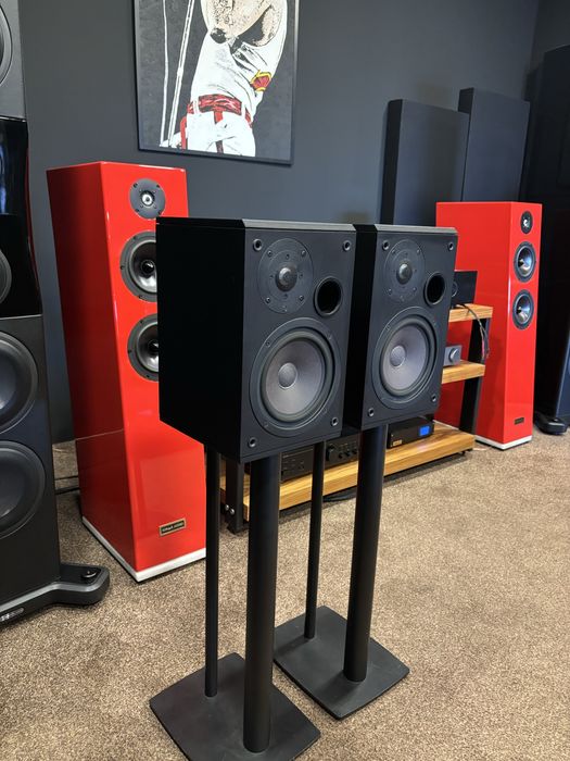 MB Quart model One - kolumny podstawkowe