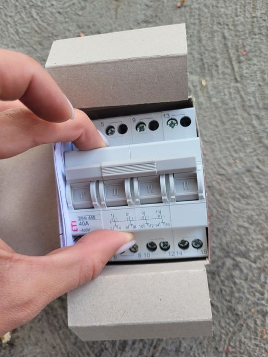 Перемикачі вводу резервного живлення ЕТІSSQ440