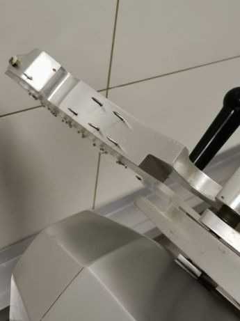 Profesjonalna krajalnica do wędlin, serów ADE