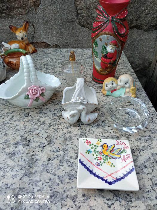 Loucas vários tipos azulejo , prato , bonecos