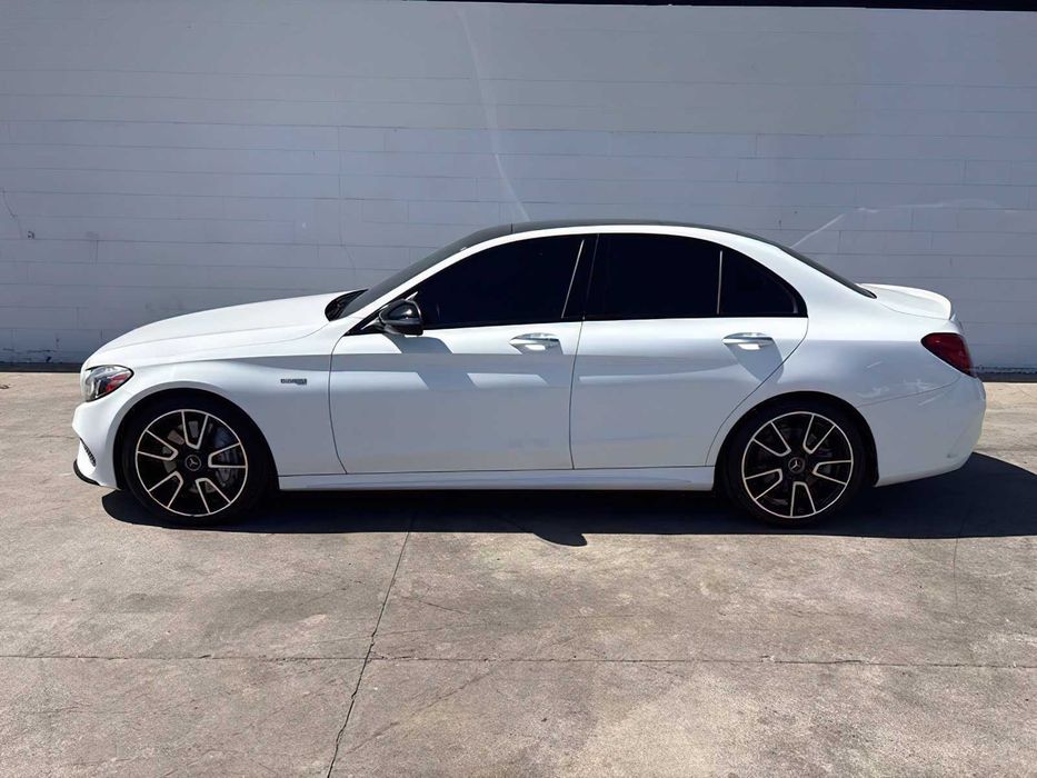 Mercedes-Benz C-Class      2017