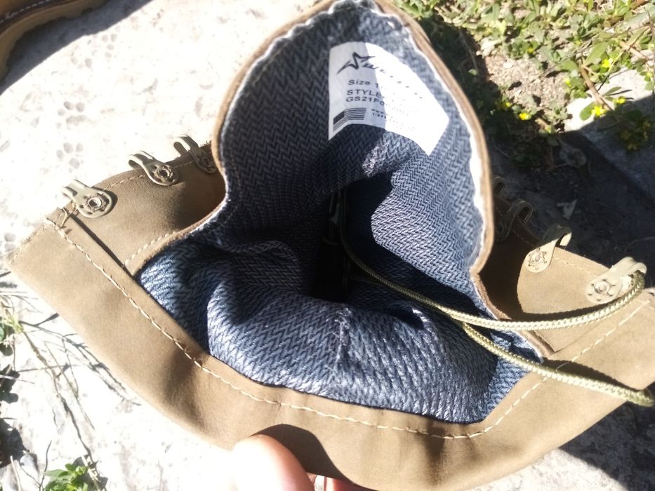 Продам берцы Vibram