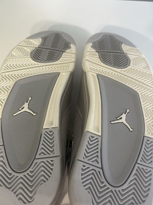 jordan 4 frozen moments
