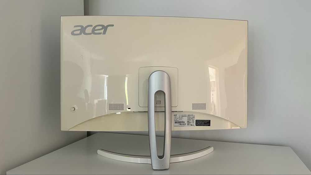Monitor Curvo Acer ED273 27” Full HD