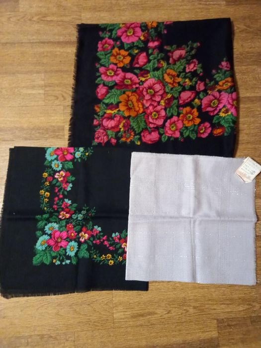 Платки : шерсть, шелк, шифон.