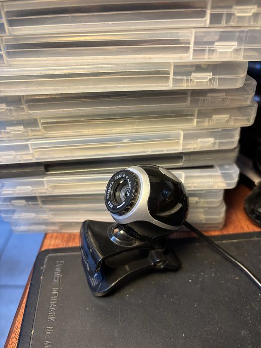 Vendo web cam da marca NGS