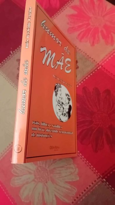 Livro "Humor de Mãe" - Para dar à mãe - Baratinho