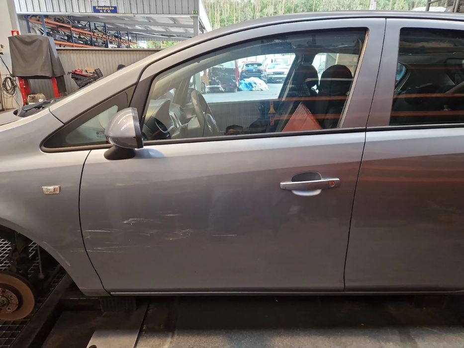 Porta frente esquerda OPEL Corsa D