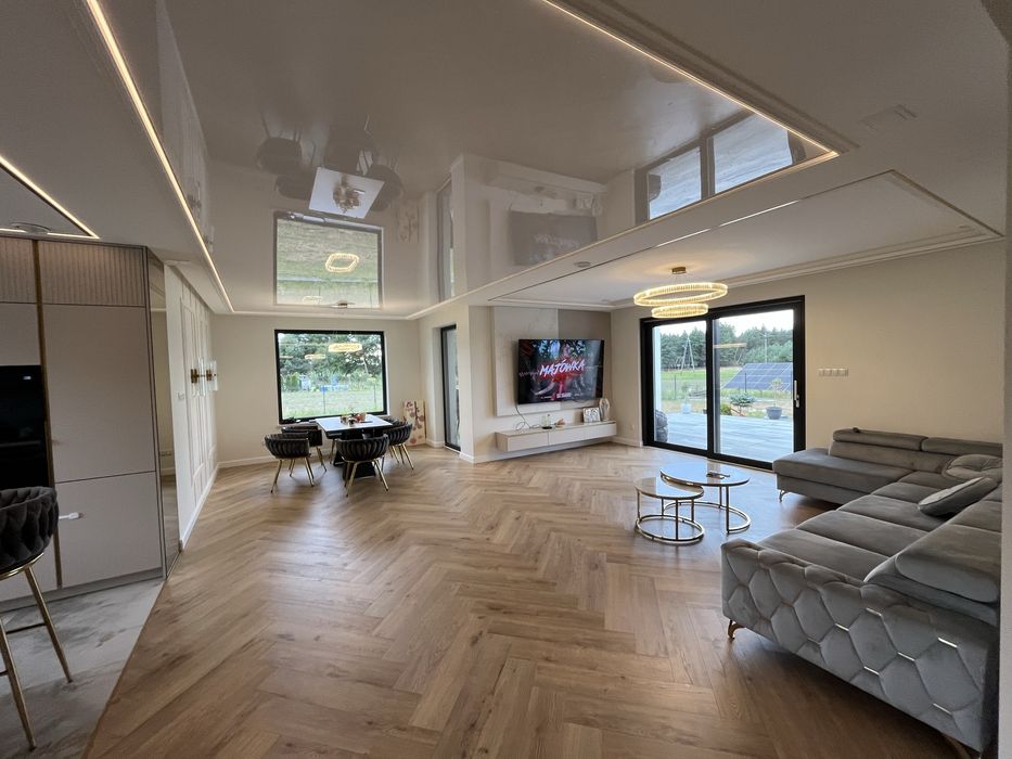 Kopleksowe wykończenia mieszkań/Adaptacje poddasz/Malowanie natryskowe