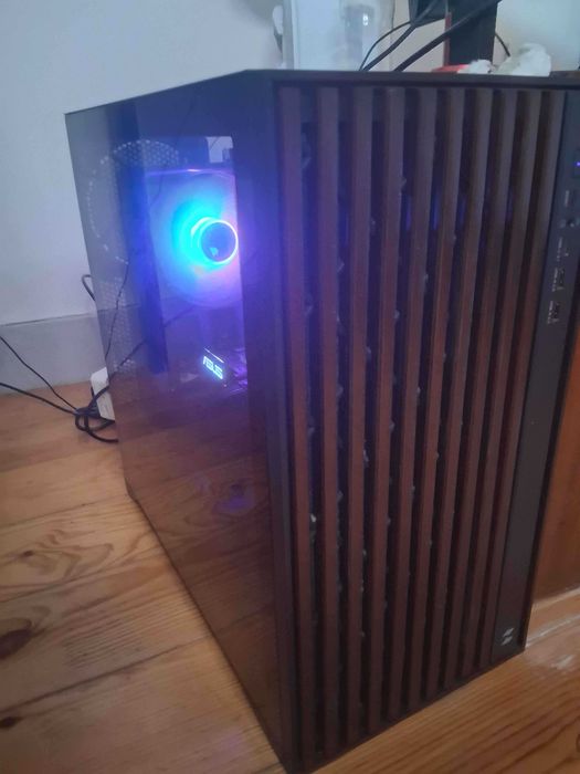 PC Gaming + Monitor 240Hz — AM5 / Ryzen 7 / 5TB