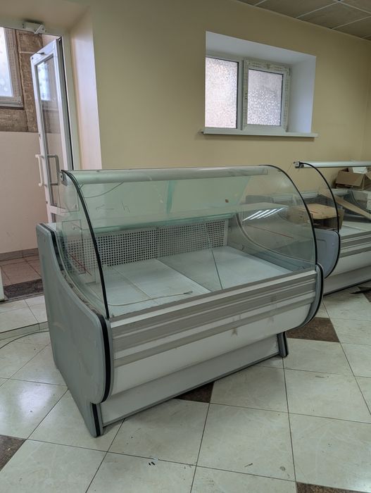 Холодильна вітрина 1.2м нова
