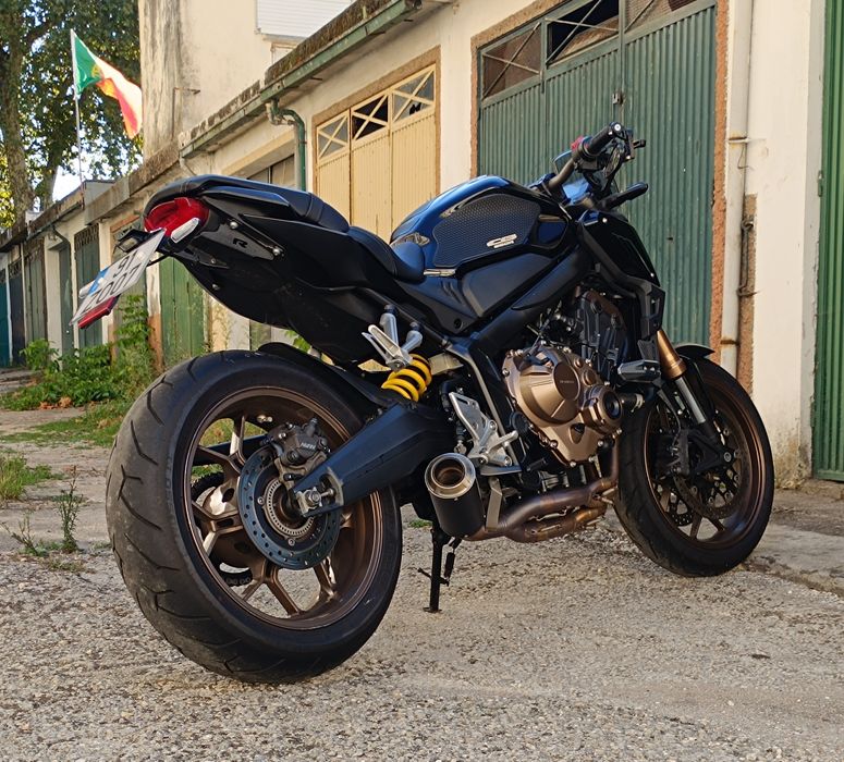 Honda CB650R 2019 | 95cv | 24.000 km | Quickshifter | Dominator