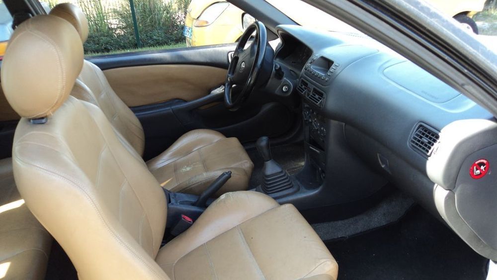 Toyota Corolla E11 1.6 3P 2001 - Para Peças