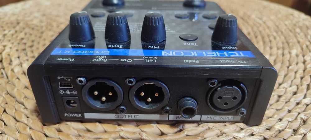 TC-Helicon VoiceTone Create XT