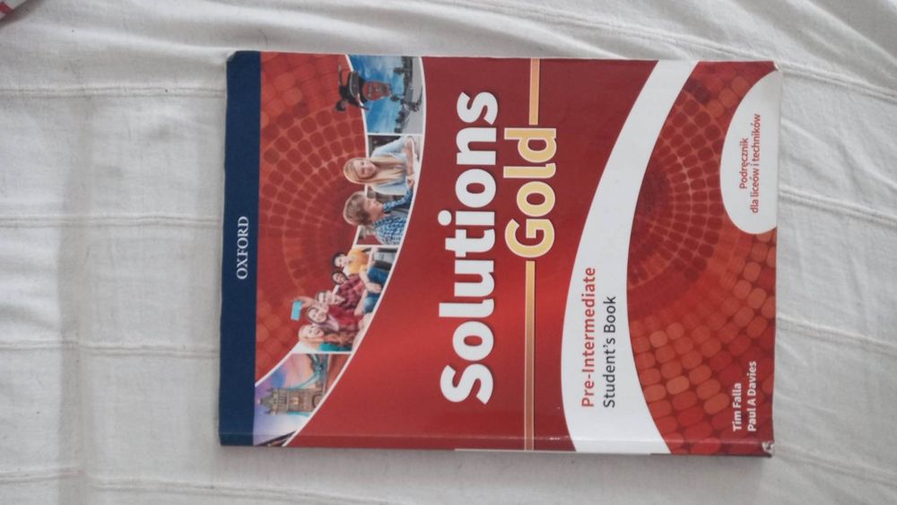 Solutions Gold Pre-Intermediate Workbook Angielski