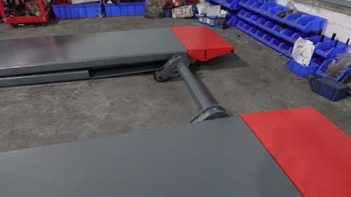 Подъемник ножничный 3т. Мобільний. Чекає на складі