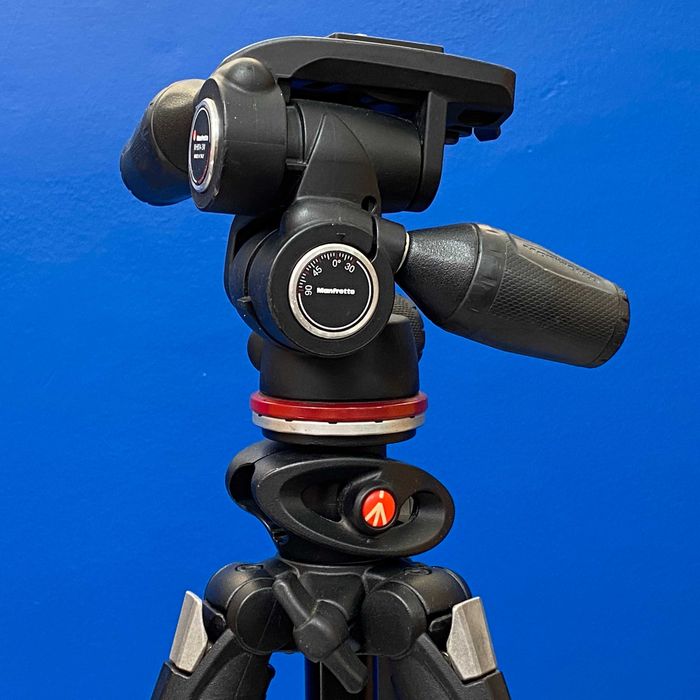 Tripé Manfrotto MT290DUA3 + Cabeça 3-Way MH804-3W