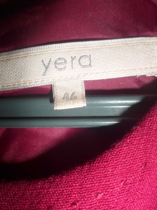vestido manga curta com bolsos da marca YERA para mulher