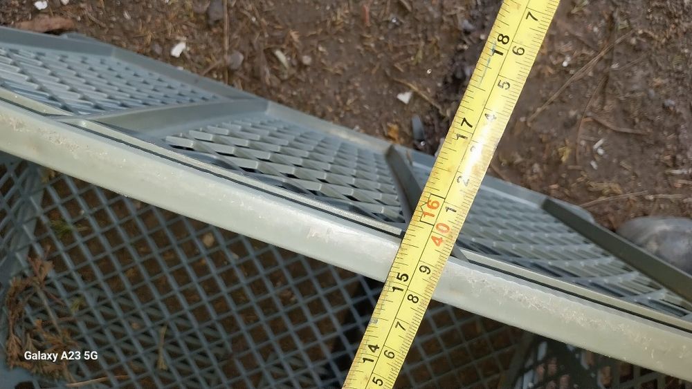 30 Cestos plástico semi novos com marca alimentar